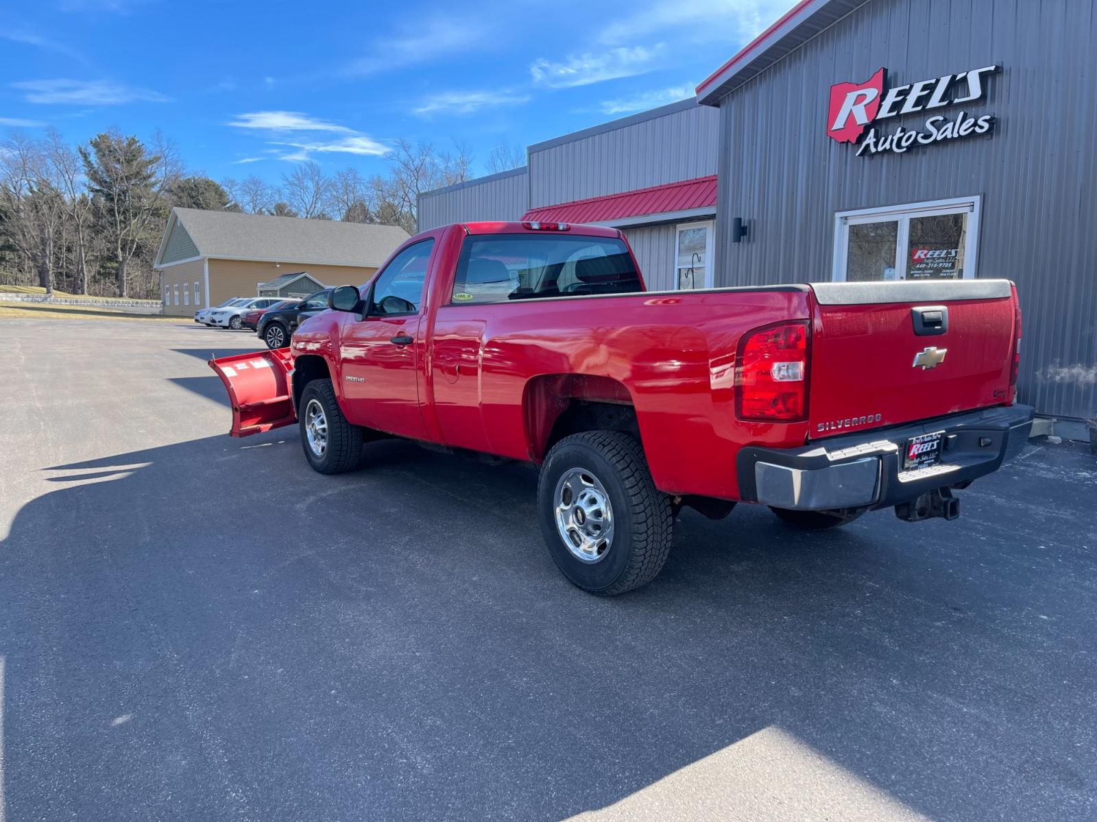 2011 Red /Black Chevrolet Silverado 2500HD Work Truck Long Box 4WD (1GC0KVCG8BF) with an 6.0L V8 OHV 16V FFV engine, 6-Speed Automatic transmission, located at 11115 Chardon Rd. , Chardon, OH, 44024, (440) 214-9705, 41.580246, -81.241943 - This 2011 Chevrolet Silverado 2500 Work Truck with a Regular Cab featuring a 6.0L Vortec V8 and a 6-speed transmission is a robust and versatile pickup designed for heavy-duty tasks. Its significant powertrain is well-suited for towing and hauling heavy loads, making it an ideal choice for work in c - Photo #13